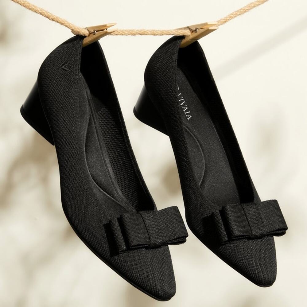 Vivaia Titli Bow OldMoney Knit TimelessComfort Elegant Minimalist Ebony Heel 7.5